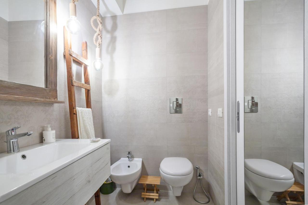 Madame Bari' Suite Apt In The Heart Of Bari Exterior foto