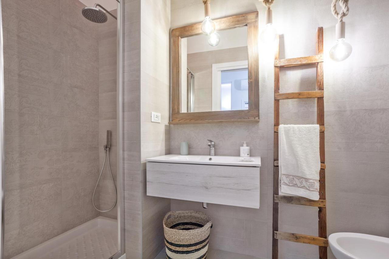 Madame Bari' Suite Apt In The Heart Of Bari Exterior foto